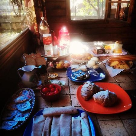 Casa Vacanze Le Pernici Николози Экстерьер фото